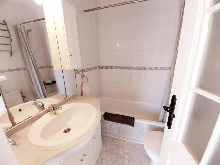 Image No.22-4 Bed Townhouse for sale
