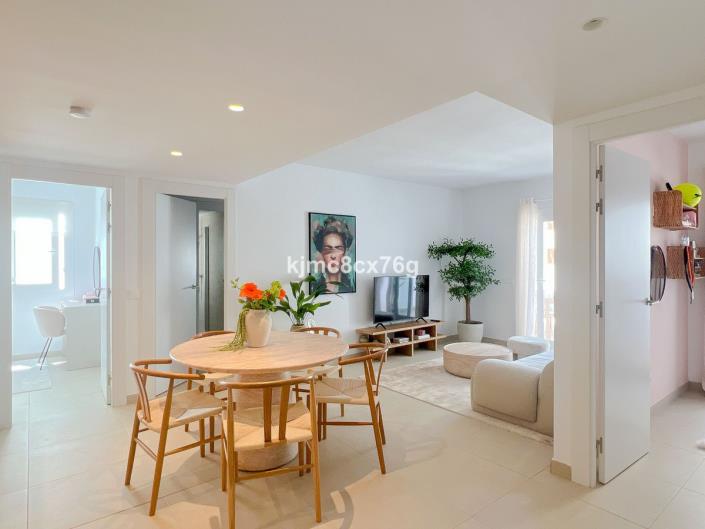 Image No.12-3 Bed Apartment for sale