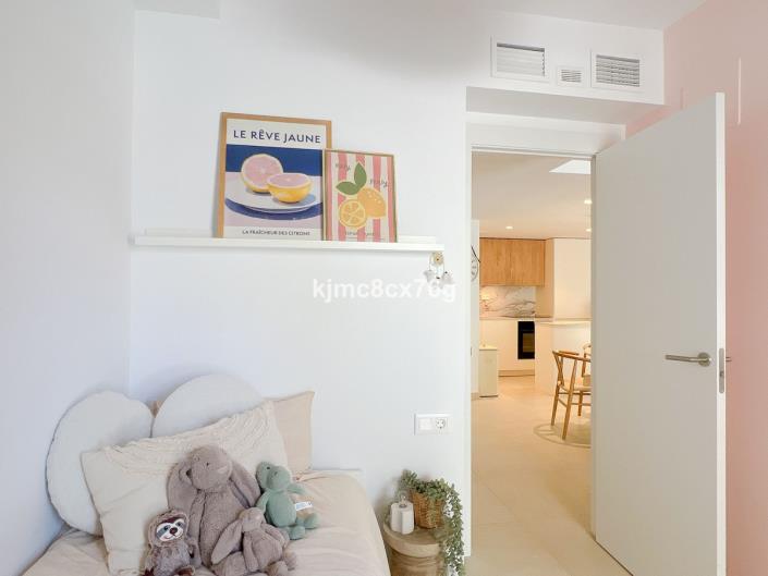 Image No.19-3 Bed Apartment for sale