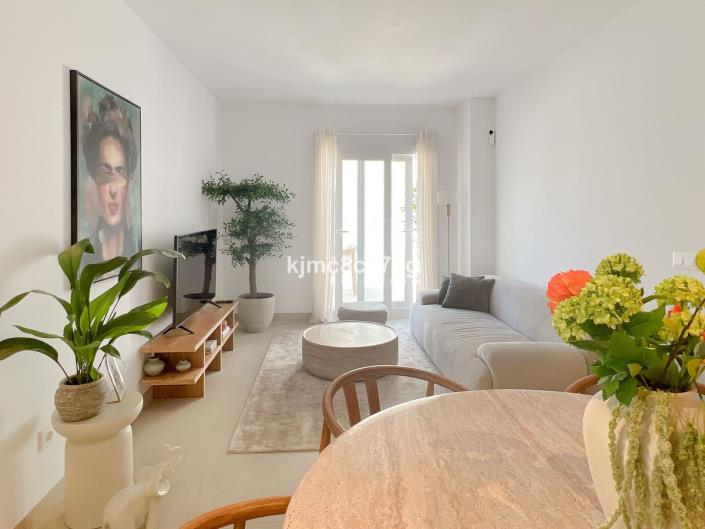 Image No.23-3 Bed Apartment for sale