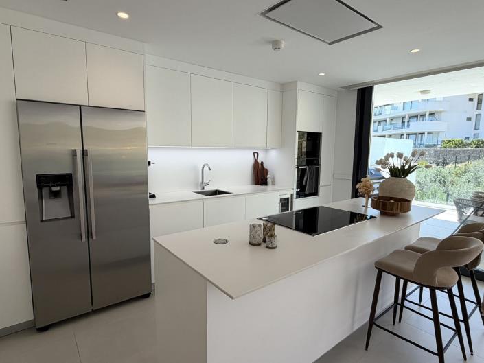 Image No.3-3 Bed Apartment for sale