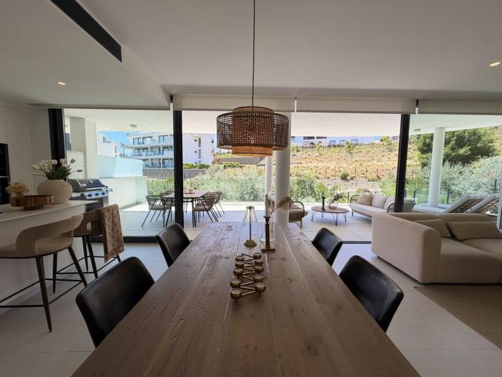 Image No.22-3 Bed Apartment for sale