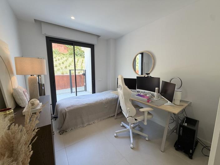 Image No.32-3 Bed Apartment for sale