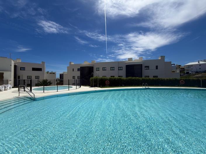 Image No.36-3 Bed Apartment for sale