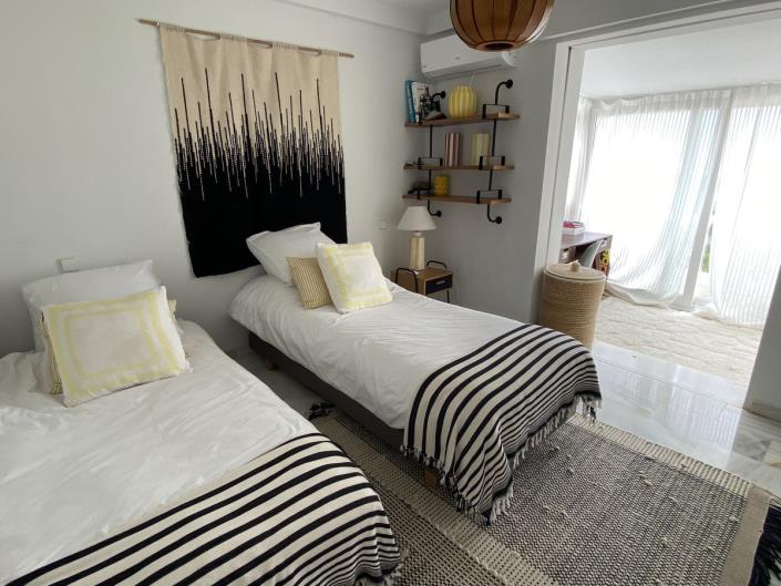 Image No.36-4 Bed Villa / Detached for sale