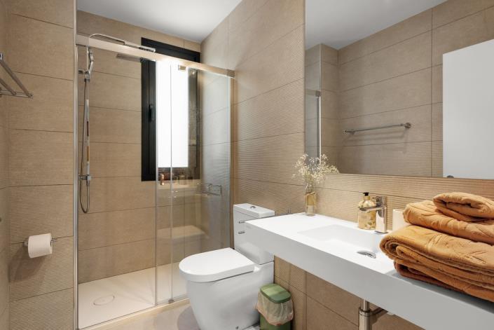 Image No.20-3 Bed Apartment for sale