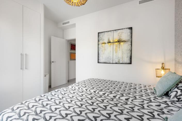Image No.22-3 Bed Apartment for sale