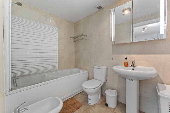 Image No.14-2 Bed Apartment for sale