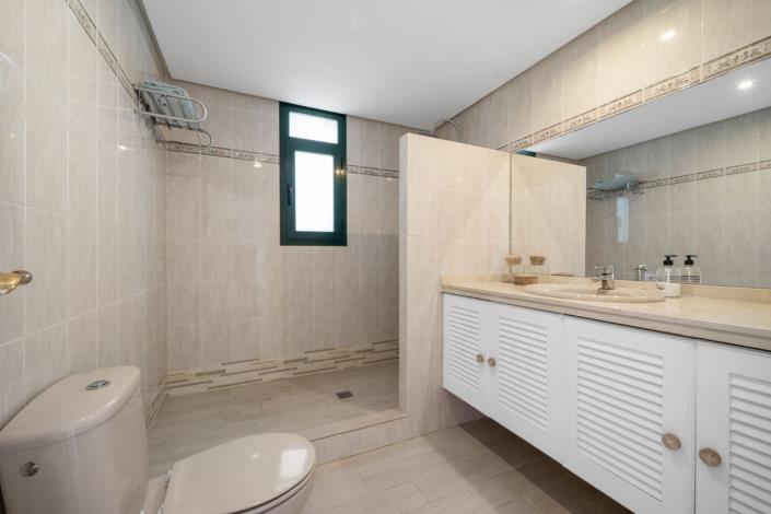 Image No.7-3 Bed Semi-Detached for sale