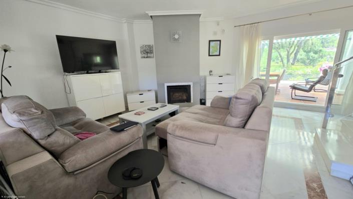 Image No.17-3 Bed Townhouse for sale