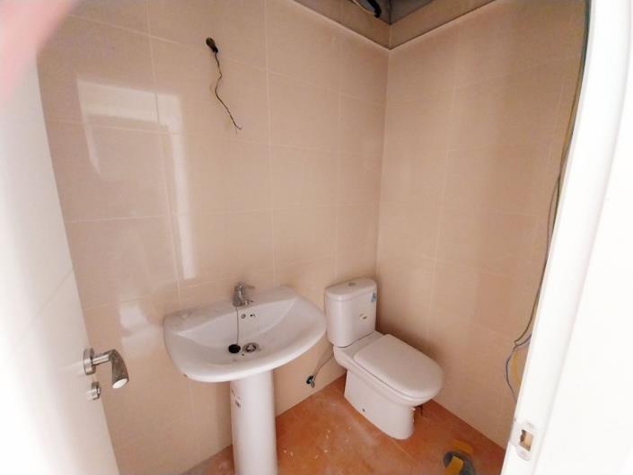 Image No.13-4 Bed Townhouse for sale