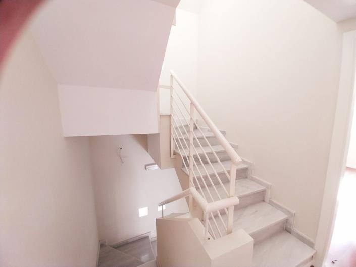 Image No.24-4 Bed Townhouse for sale