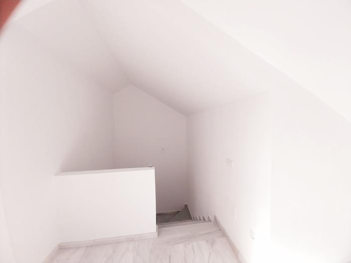 Image No.36-4 Bed Townhouse for sale