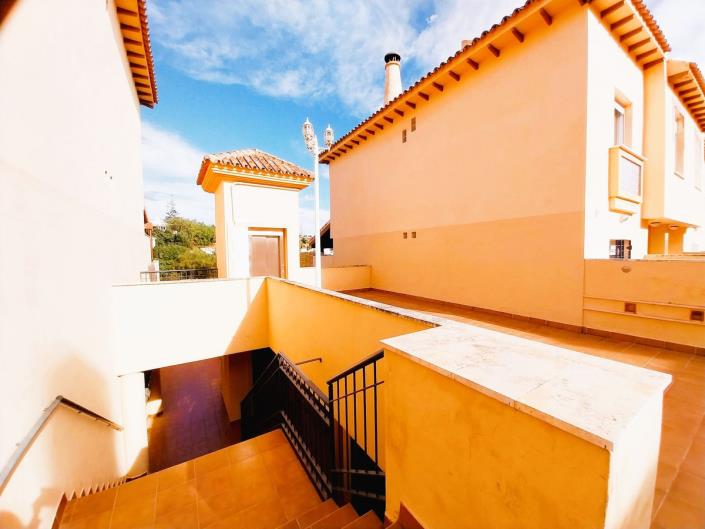 Image No.44-4 Bed Townhouse for sale