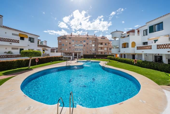 Image No.20-2 Bed Apartment for sale