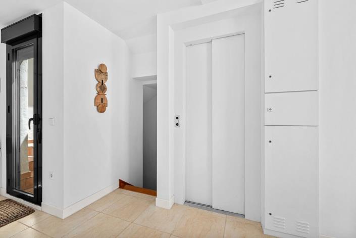 Image No.4-3 Bed Townhouse for sale