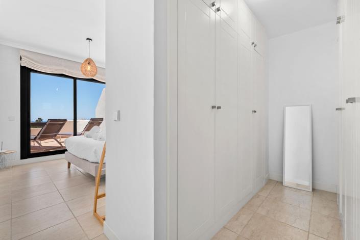 Image No.26-3 Bed Townhouse for sale