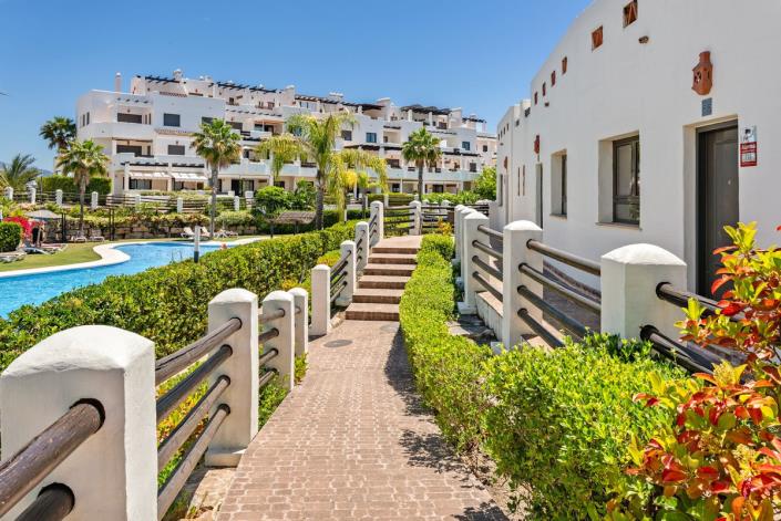 Image No.33-3 Bed Townhouse for sale