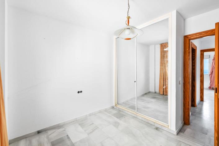 Image No.26-3 Bed Apartment for sale