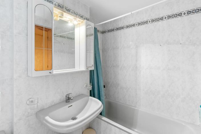 Image No.27-3 Bed Apartment for sale
