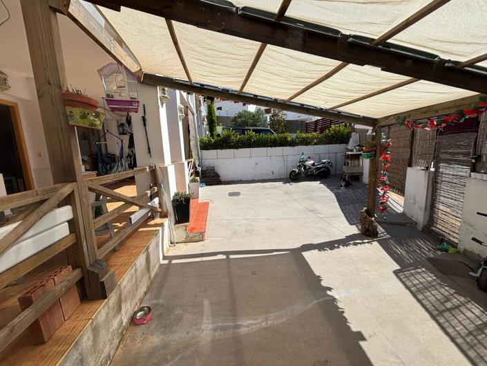 Image No.2-3 Bed Semi-Detached for sale