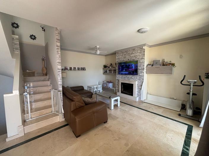 Image No.13-3 Bed Semi-Detached for sale