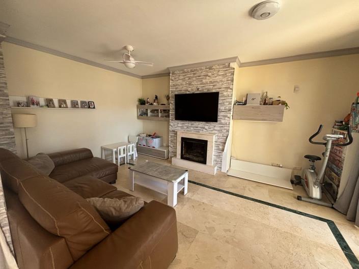 Image No.16-3 Bed Semi-Detached for sale