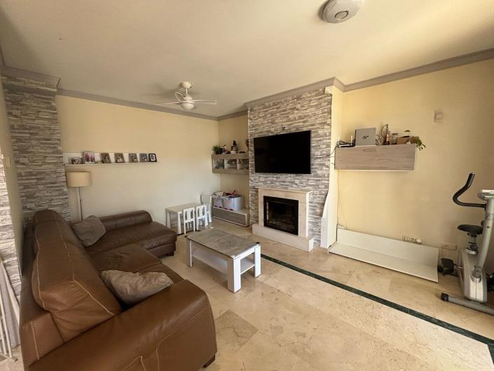 Image No.17-3 Bed Semi-Detached for sale