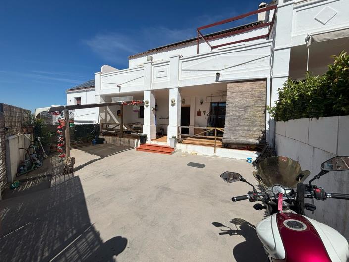 Image No.22-3 Bed Semi-Detached for sale