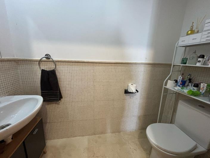 Image No.32-3 Bed Semi-Detached for sale