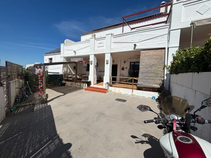 Image No.33-3 Bed Semi-Detached for sale