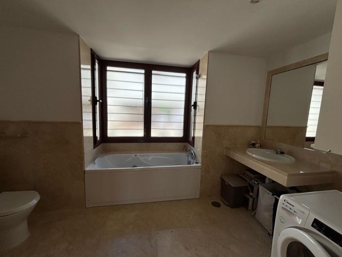 Image No.38-3 Bed Semi-Detached for sale