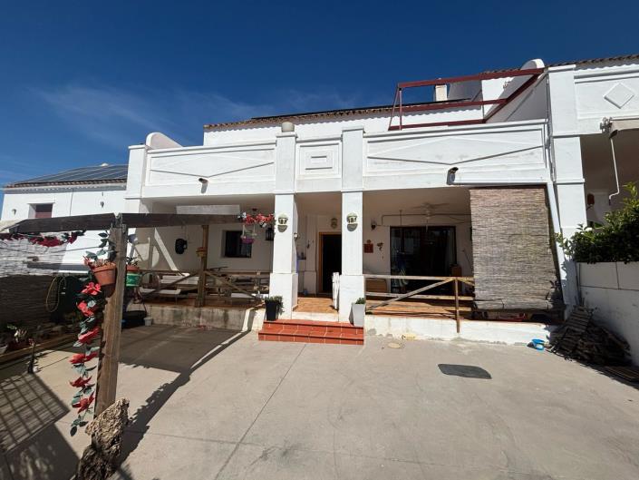 Image No.43-3 Bed Semi-Detached for sale