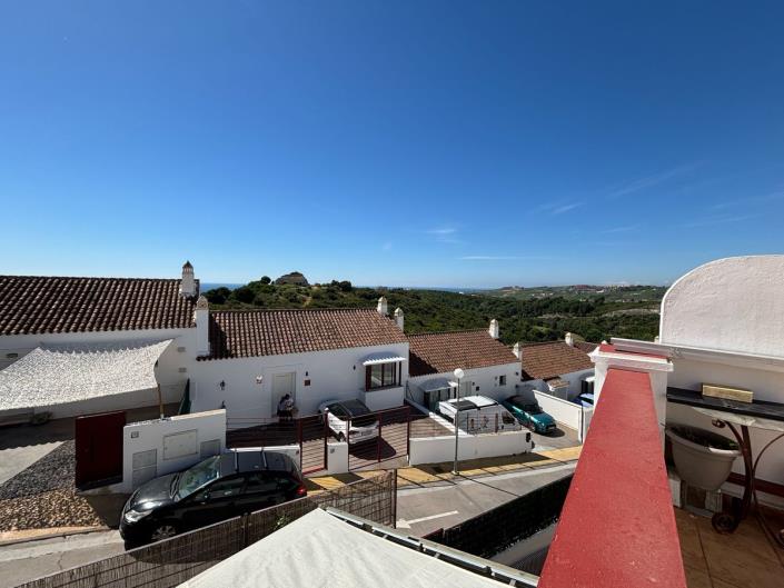 Image No.45-3 Bed Semi-Detached for sale