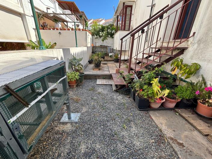 Image No.55-3 Bed Semi-Detached for sale