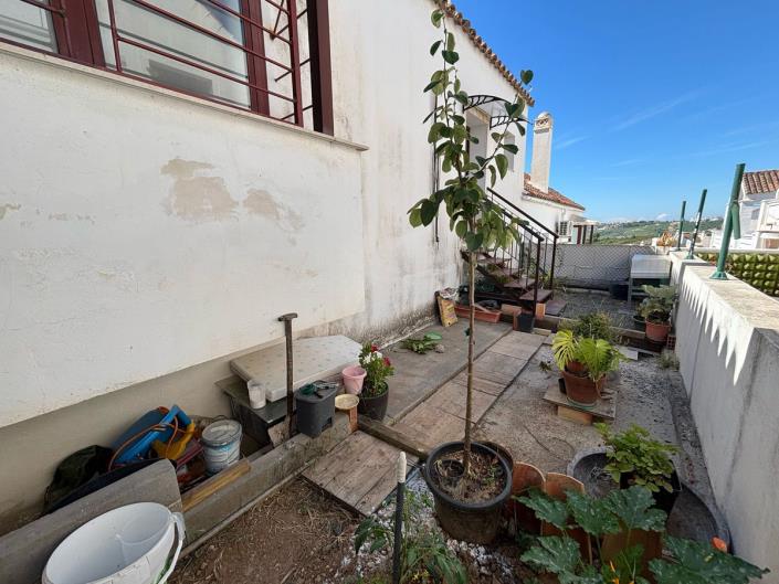 Image No.58-3 Bed Semi-Detached for sale