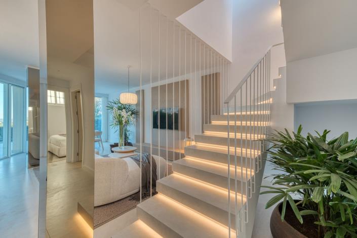 Image No.4-4 Bed Townhouse for sale