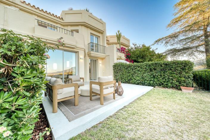 Image No.19-4 Bed Townhouse for sale