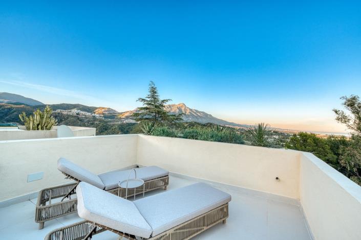 Image No.33-4 Bed Townhouse for sale