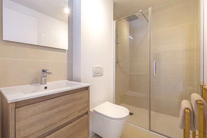 Image No.21-2 Bed Apartment for sale