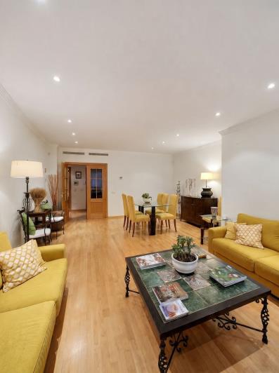 Image No.10-4 Bed Apartment for sale