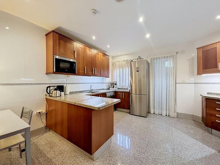 Image No.12-4 Bed Apartment for sale