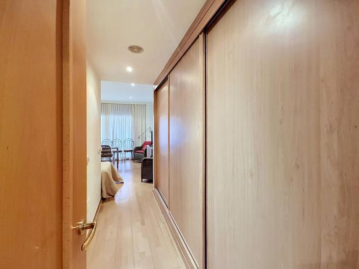 Image No.23-4 Bed Apartment for sale