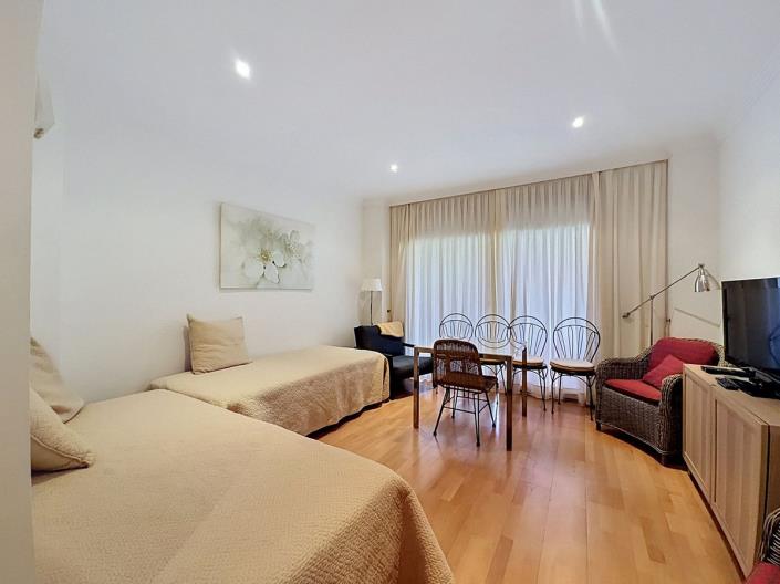 Image No.27-4 Bed Apartment for sale