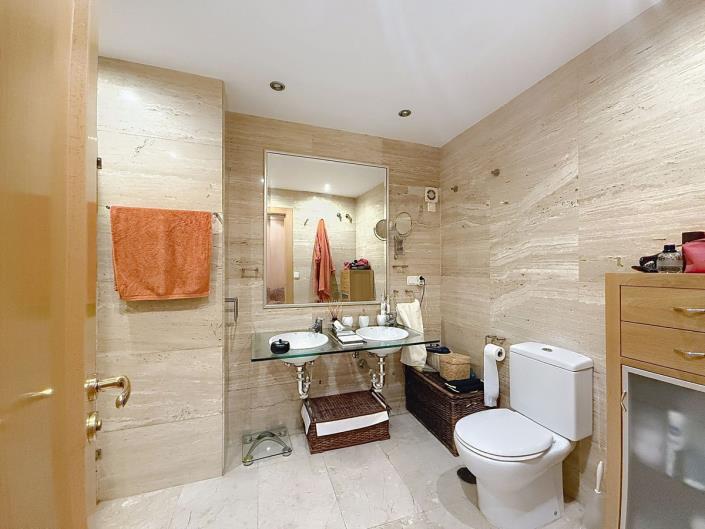 Image No.30-4 Bed Apartment for sale