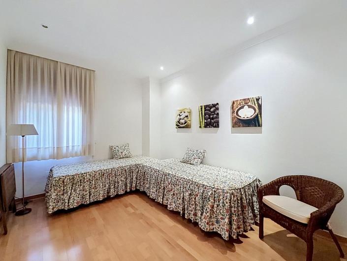 Image No.34-4 Bed Apartment for sale