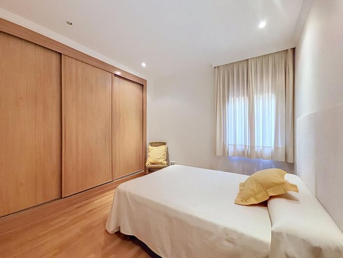 Image No.33-4 Bed Apartment for sale