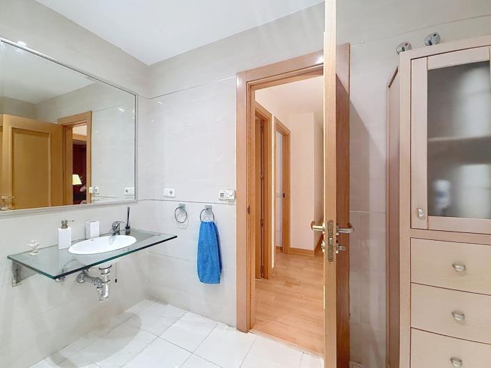 Image No.36-4 Bed Apartment for sale