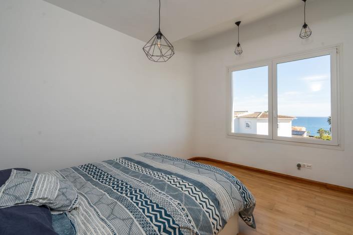 Image No.31-3 Bed Villa / Detached for sale