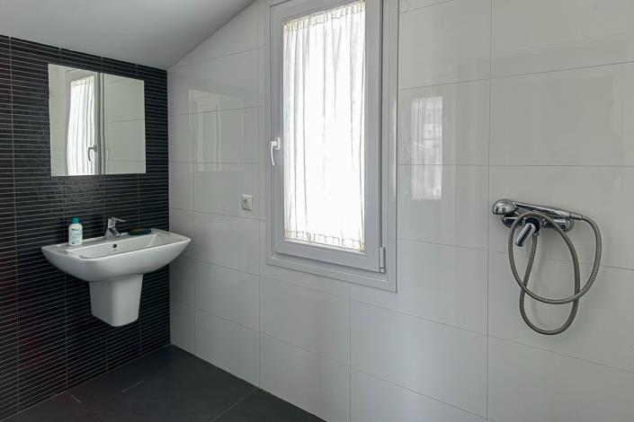 Image No.33-3 Bed Villa / Detached for sale